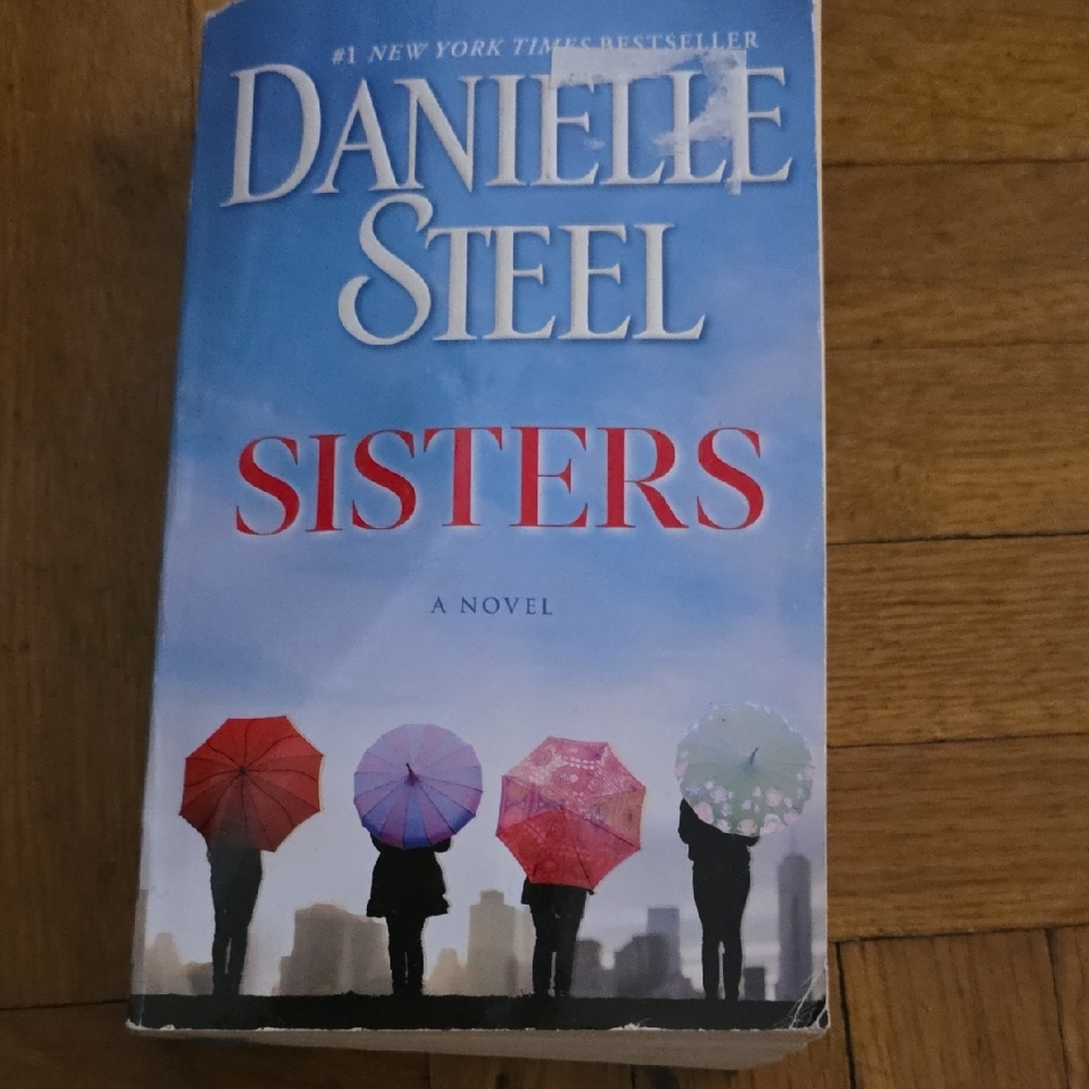 Danielle Steel 'Sisters' Novel